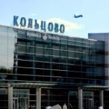 Грузчик пытался задушить уборщицу в аэропорту Екатеринбурга
