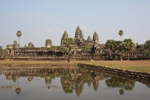 kambodja deportiruet turistov za fotosessiyu v stile nyu Камбоджа депортирует туристов за фотосессию в стиле ню