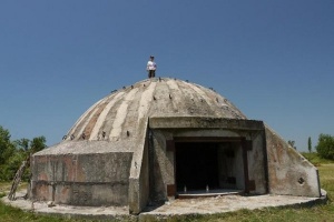 v albanii dlya turistov otkroyut yadernyi bunker В Албании для туристов откроют ядерный бункер
