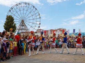 v sochi otkryvaetsya koleso obozreniya В Сочи открывается колесо обозрения