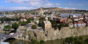 tbilisi i batumi svyazali dvuhetajnye poezda Тбилиси и Батуми связали двухэтажные поезда