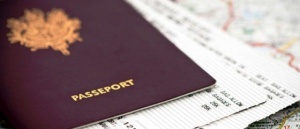 sotrudnica aviakompanii sluchaino porvala pasport turista pered vyletom Сотрудница авиакомпании случайно порвала паспорт туриста перед вылетом