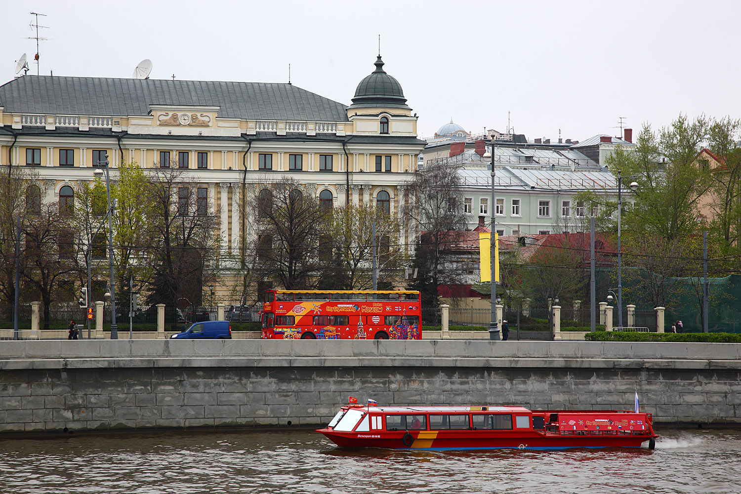 City Sightseeing zapustil v moskve rechnye avtobusy City Sightseeing запустил в Москве речные автобусы