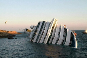 Costa Concordia uvidit bereg Costa Concordia увидит берег