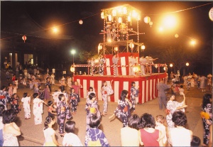 malaiziya gotovitsya k yaponskomu prazdniku bon odori Малайзия готовится к японскому празднику Бон Одори