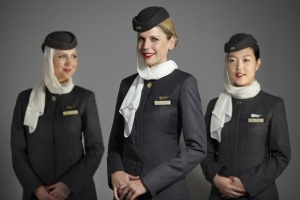 styuardessy Etihad Airways toje stanut nyanyami Стюардессы Etihad Airways тоже станут нянями