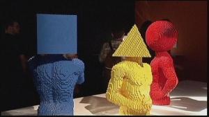 v nyu iorke prohodit vystavka skulptur Lego В Нью Йорке проходит выставка скульптур Lego