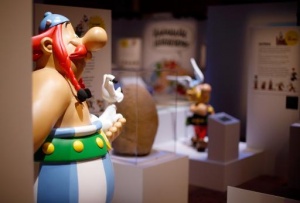 v parije otkrylas vystavka asteriksa В Париже открылась выставка Астерикса
