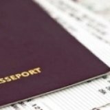 Сотрудница авиакомпании случайно порвала паспорт туриста перед вылетом