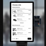 Uber начала устанавливать киоски с планшетами для заказа такси без приложения