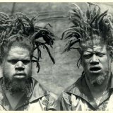 Братья Мьюз — братья близнецы родились у чернокожей семьи из Вирджинии в 1890 году.