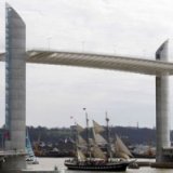 Самый большой подъемный мост открыли в Бордо