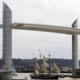 Самый большой подъемный мост открыли в Бордо
