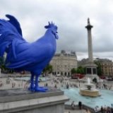 Жители Лондона хотят избавиться от синего петуха