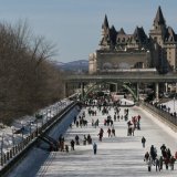 В Канаде открылся самый большой в мире каток