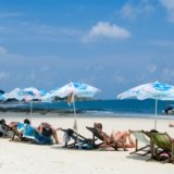 Пляж Ао Прао на тайском острове Самет вновь открыт для отдыхающих