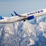 United Airlines будет банить пассажиров, прослушивающих контент без наушников