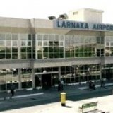 Две россиянки арестованы за нападение на полицейского в аэропорту Ларнаки