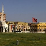 Албания запрещает курение в общественных местах