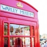 Самый маленький в мире музей открылся в телефонной будке
