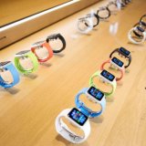 Apple продала за сутки около миллиона Apple Watch