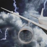 В Пулково молнии попали в два заходивших на посадку самолета