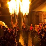 В Шотландии пройдет новогоднее шествие факелов