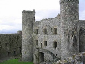 harlech castle 2 300x225 Гвинед   Валлийские замки Эдуарда Первого